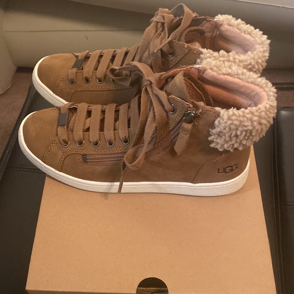 UGG Women's Sneakers in Box